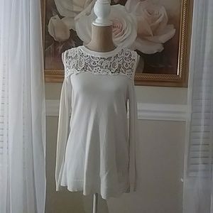Cold Shoulders Embroidered White Knit Top